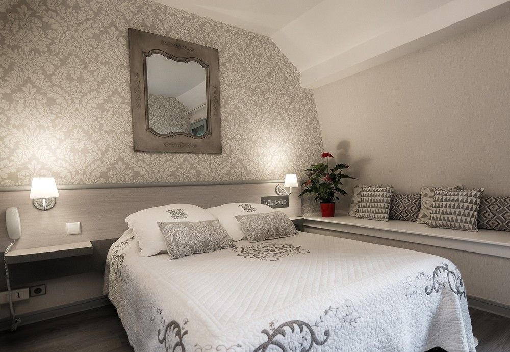 Hotel Le Chantereigne Les Noes-pres-Troyes Екстер'єр фото