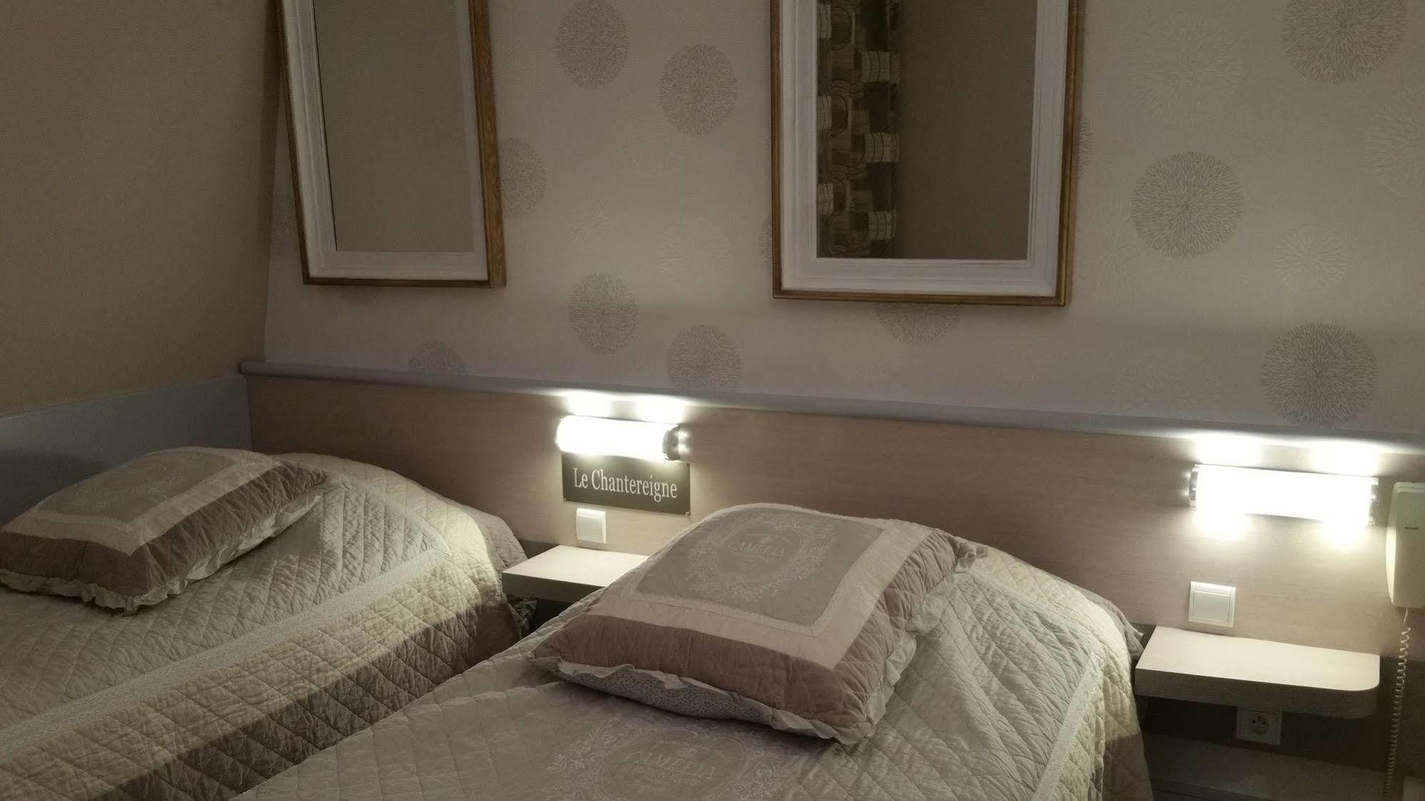 Hotel Le Chantereigne Les Noes-pres-Troyes Екстер'єр фото